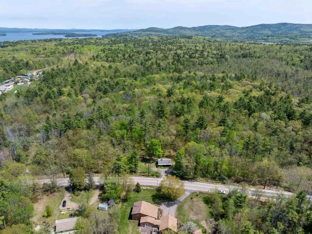 547 White Oaks Road Laconia NH 03246