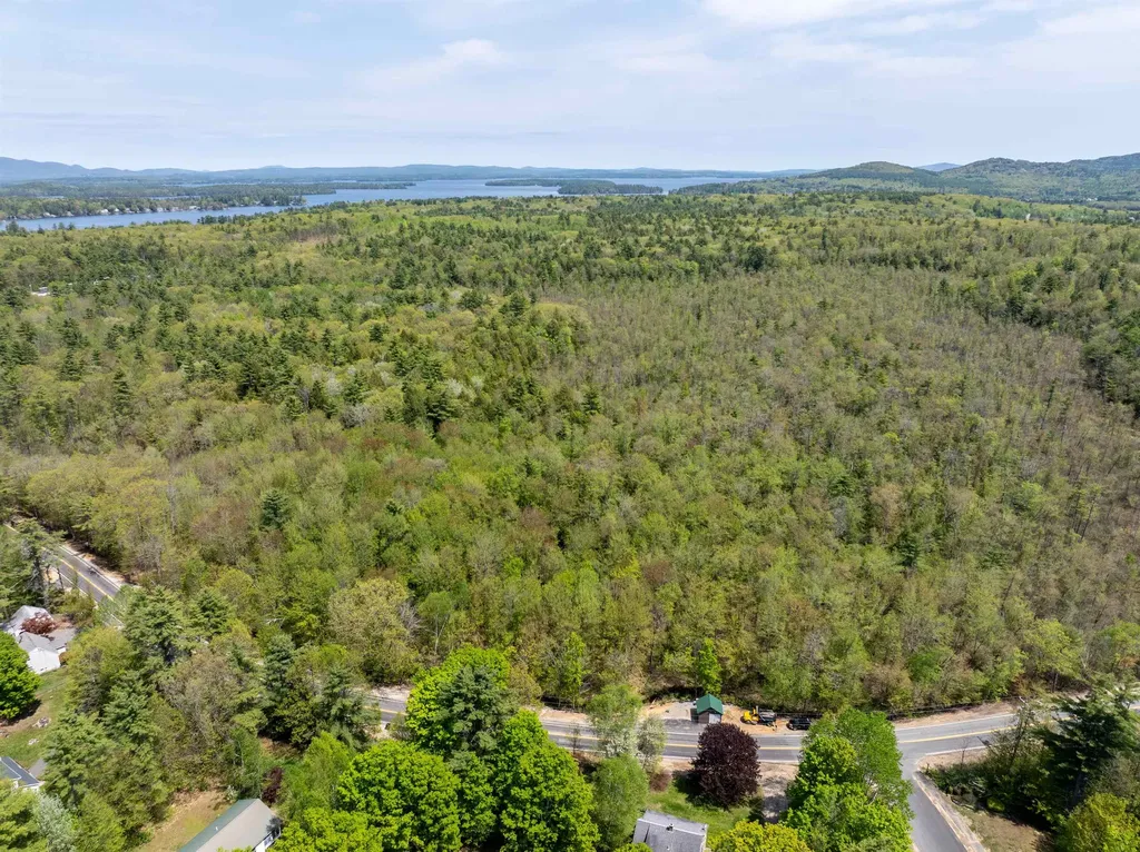 547 White Oaks Road Laconia NH 03246