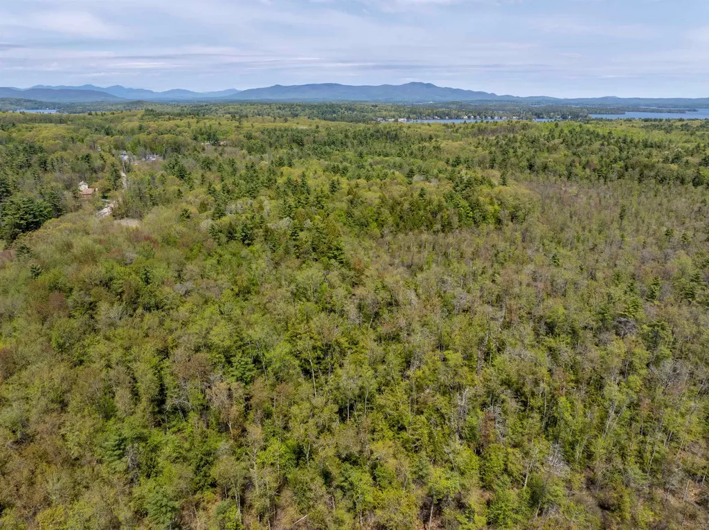 547 White Oaks Road Laconia NH 03246