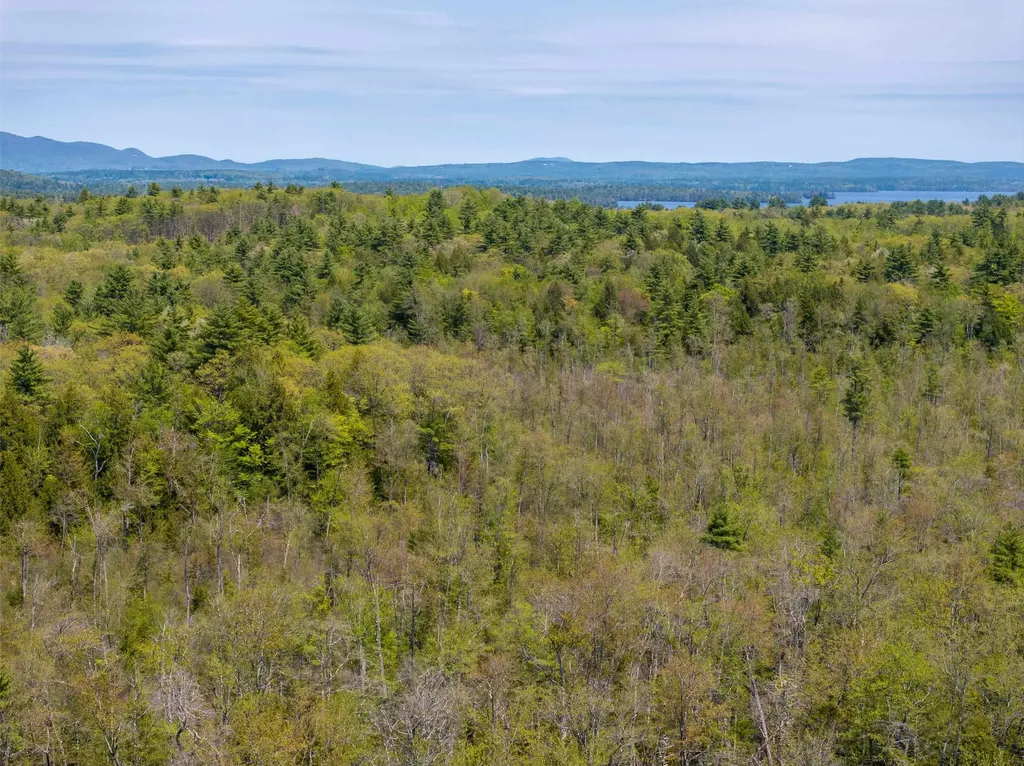 547 White Oaks Road Laconia NH 03246