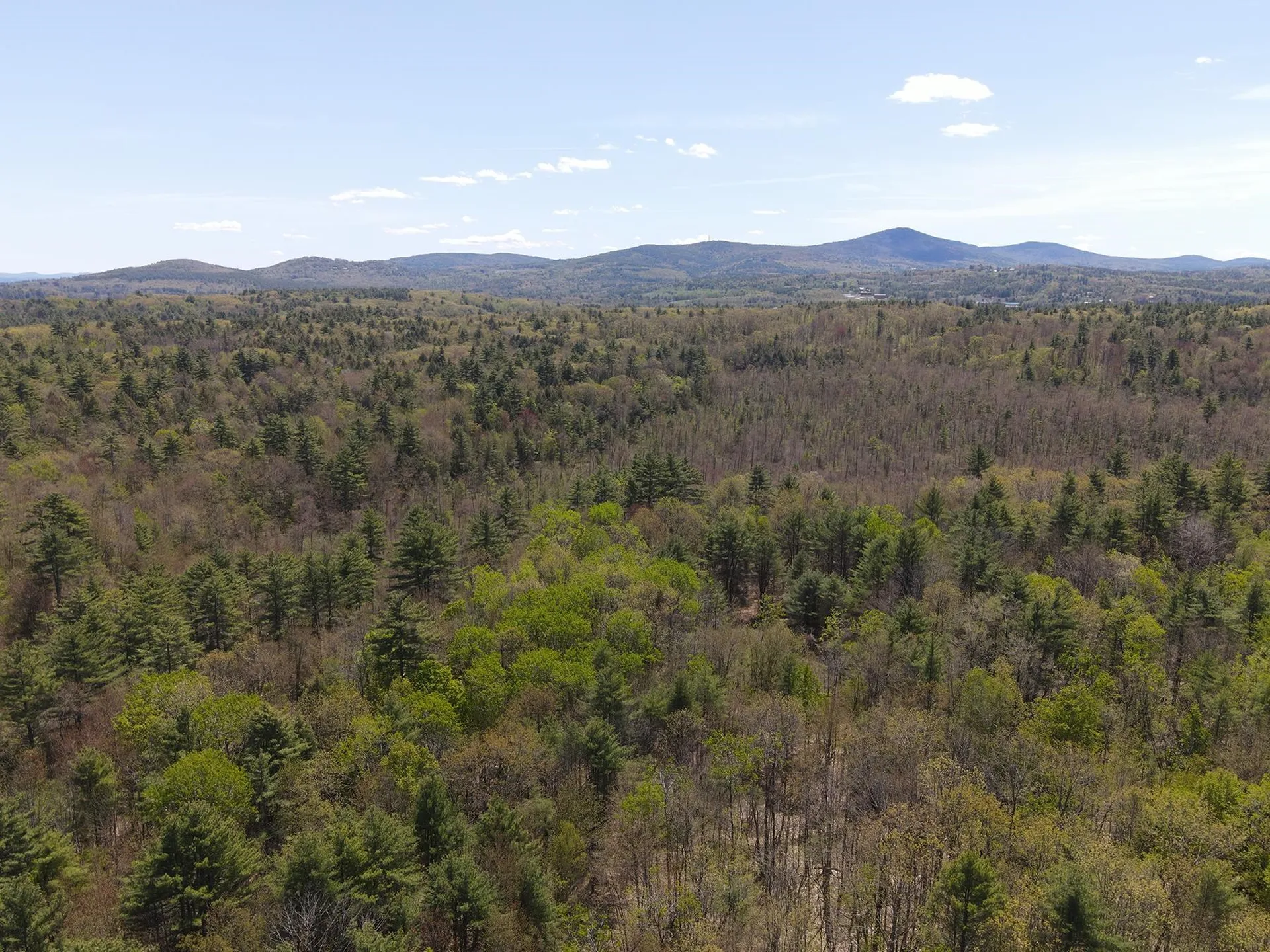 547 White Oaks Road Laconia NH 03246