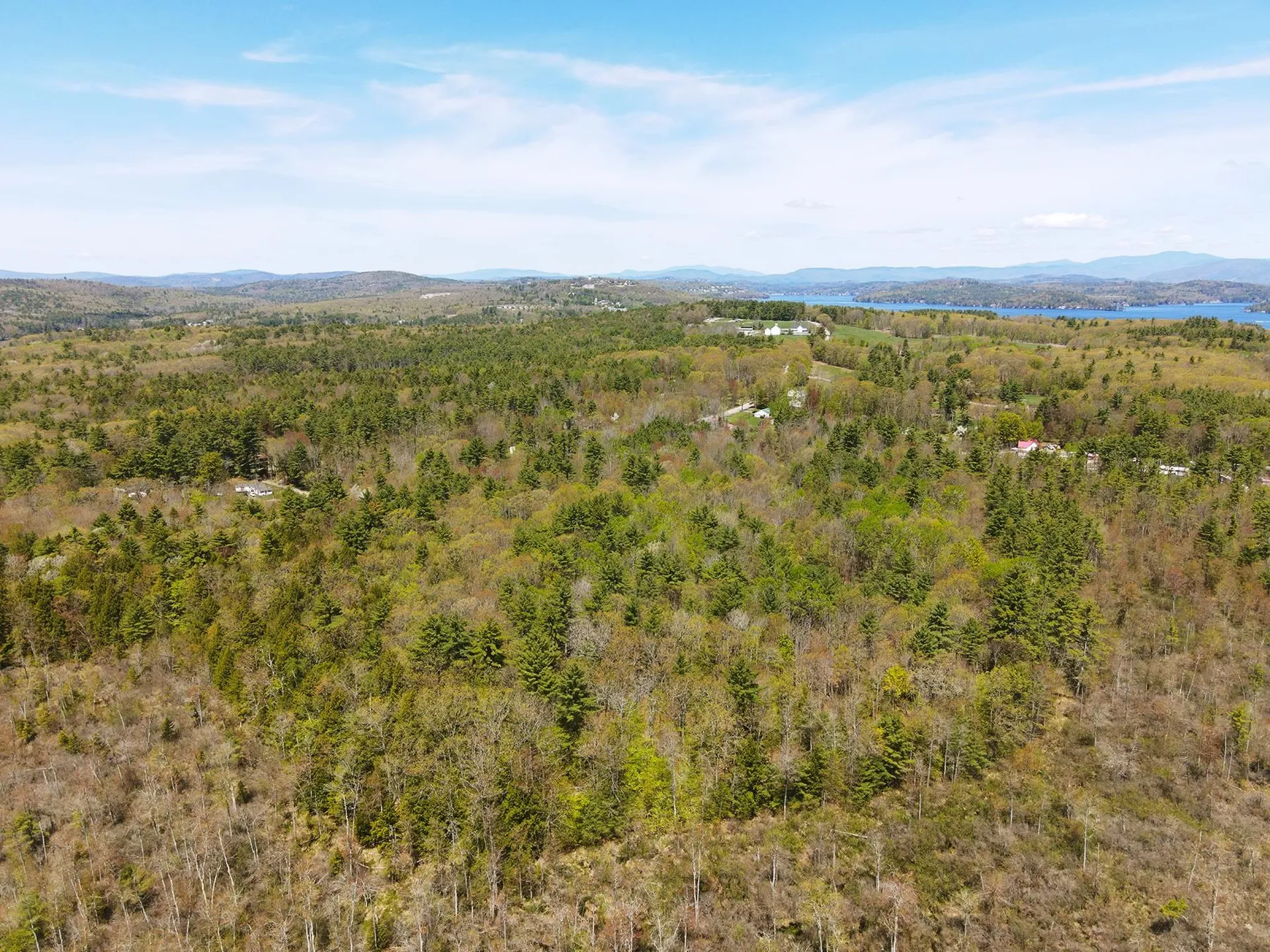 547 White Oaks Road Laconia NH 03246
