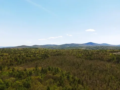 547 White Oaks Road Laconia NH 03246