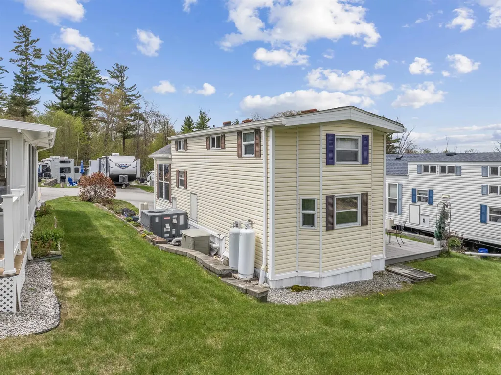 3 Claire Way Laconia NH 03246
