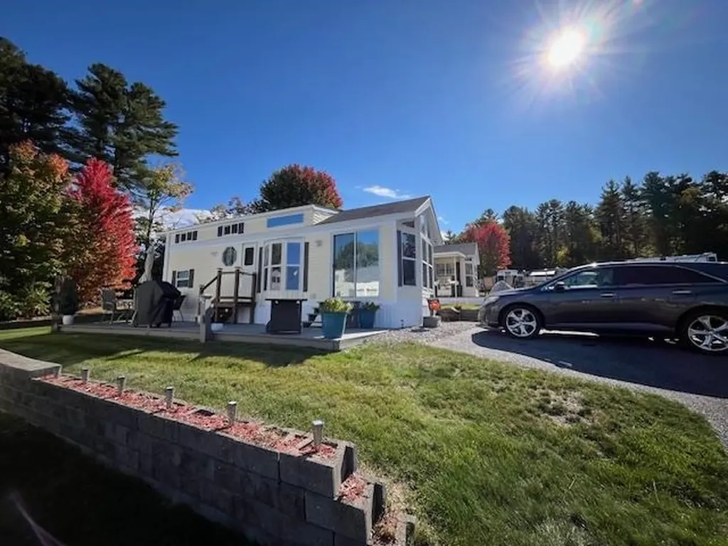 3 Claire Way Laconia NH 03246