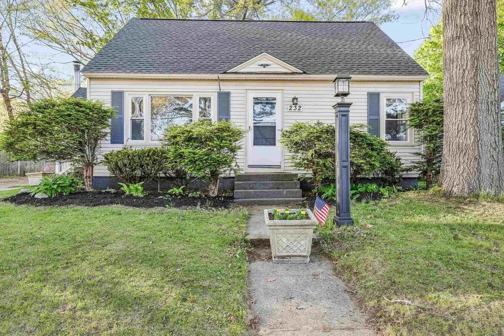 232 Seames Drive Manchester NH 03103