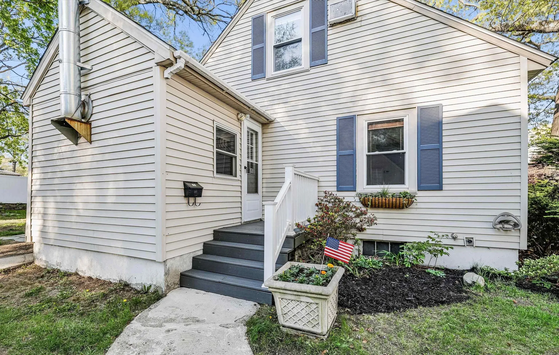 232 Seames Drive Manchester NH 03103