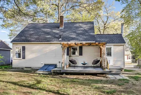 232 Seames Drive Manchester NH 03103