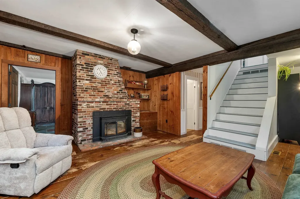 119 Gerrish Road Webster NH 03303-7828