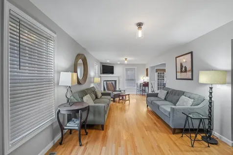 131 Forest Hill Way Manchester NH 03109