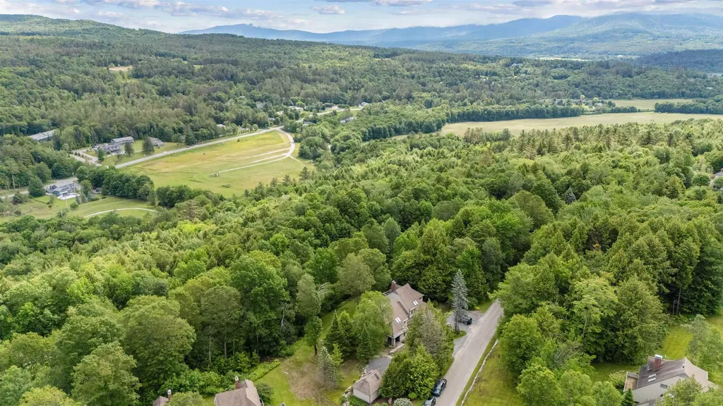 982 Brook Road Stowe VT 05672