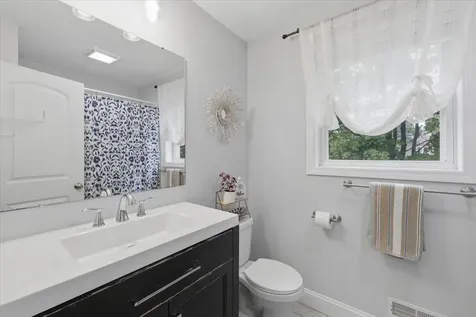 60 Pine Street Rochester NH 03867