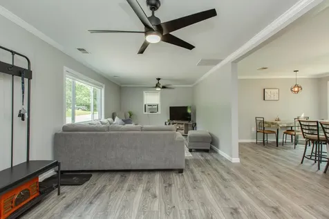 31 Church Street Tilton NH 03276