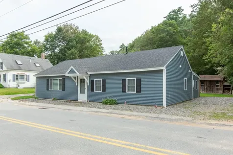 31 Church Street Tilton NH 03276