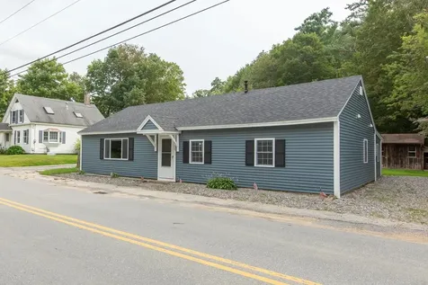 31 Church Street Tilton NH 03276