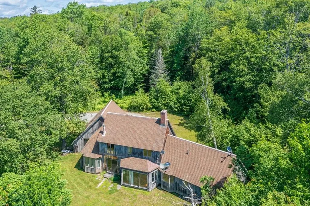 55 Uphill Road Landgrove VT 05148