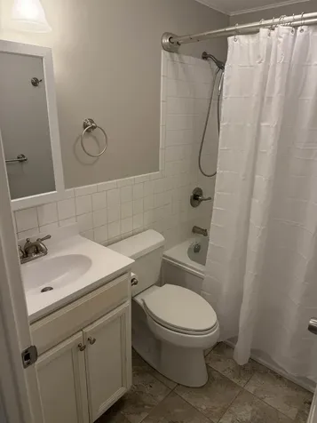 1 Lancelot Court Salem NH 03079