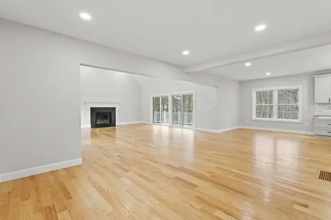 380 E Dunbarton Road Goffstown NH 03045