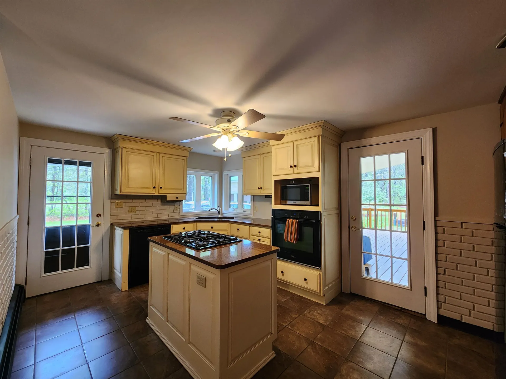 86 Pepperell Road Brookline NH 03033