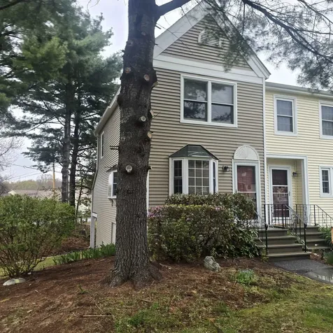 321 Fox Hollow Way Manchester NH 03104