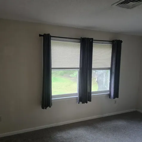 321 Fox Hollow Way Manchester NH 03104