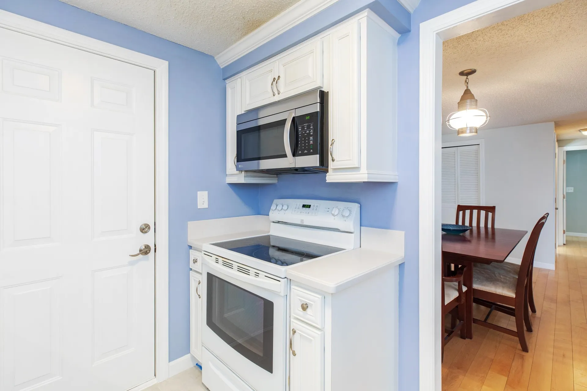 407 Ocean Boulevard Hampton NH 03842