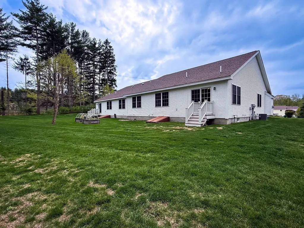 5 Sunset Lane Brentwood NH 03833