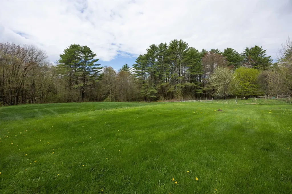 51 Barney Hill Road Grafton NH 03240