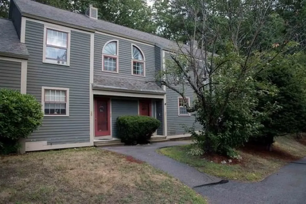 1465 Hooksett Road Hooksett NH 03106
