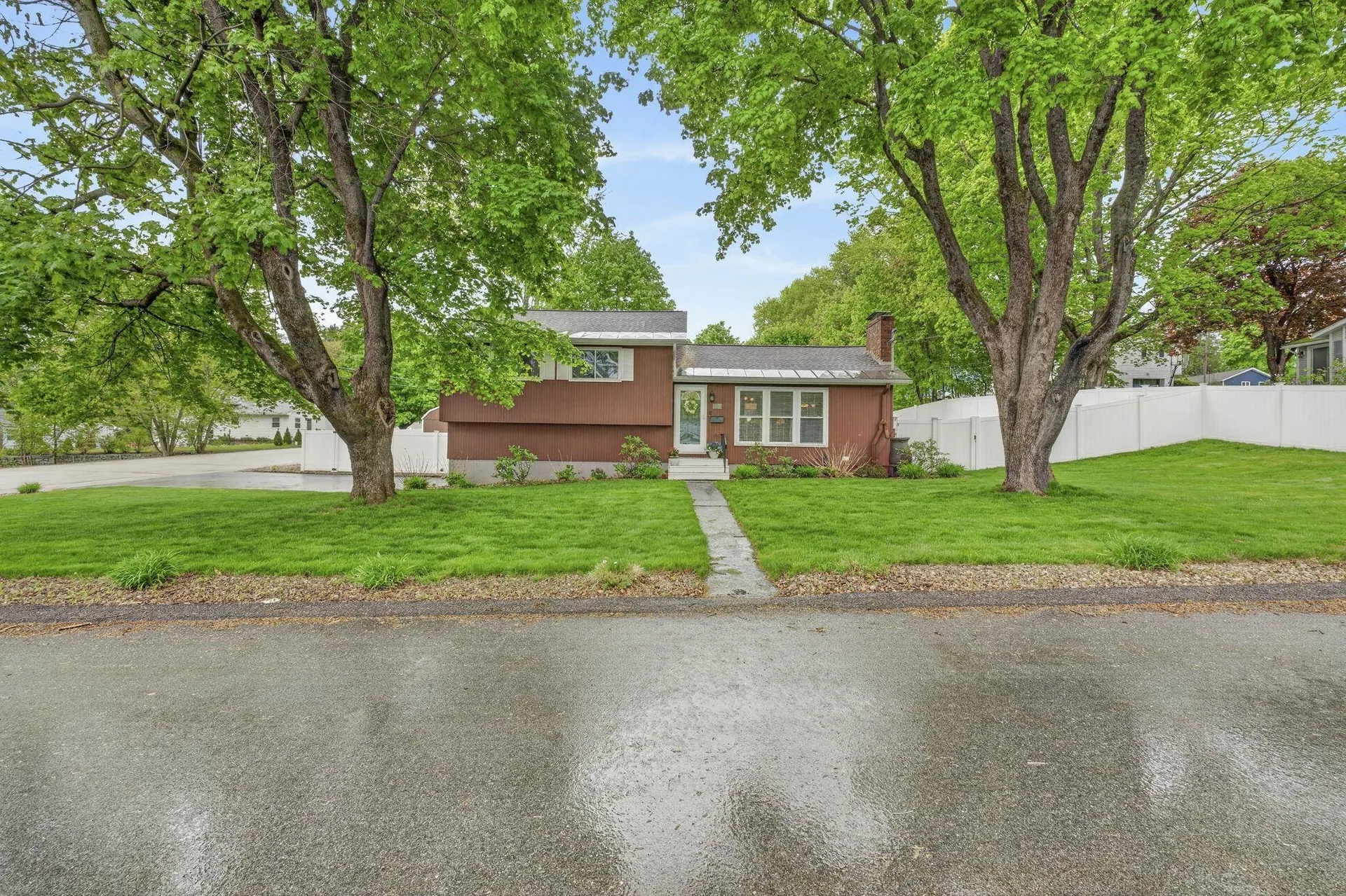 130 Colgate Road Nashua NH 03064