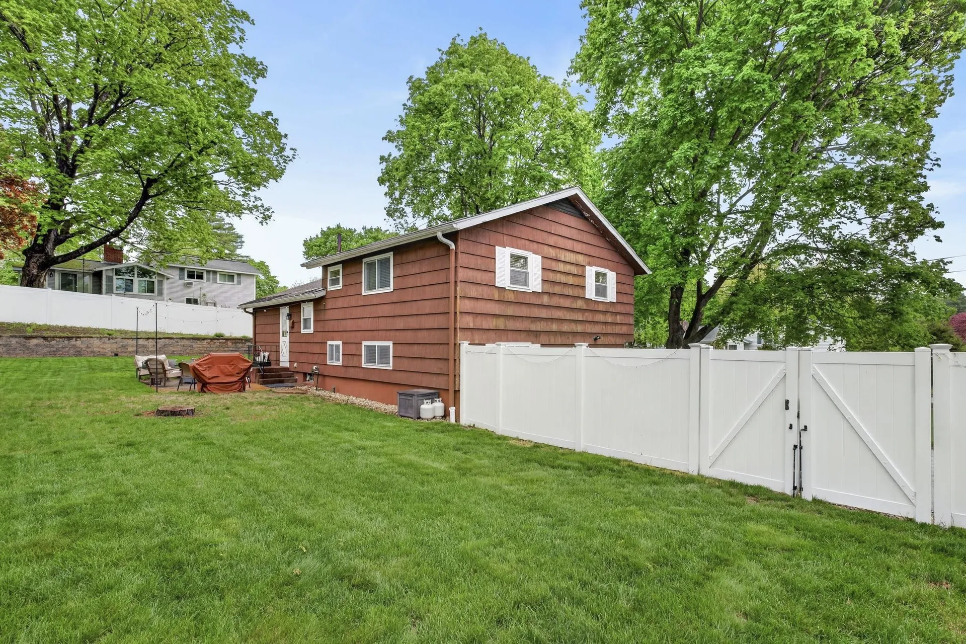130 Colgate Road Nashua NH 03064