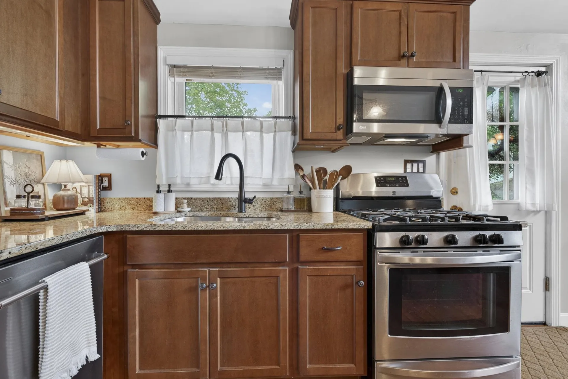130 Colgate Road Nashua NH 03064