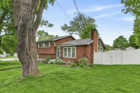 130 Colgate Road Nashua NH 03064