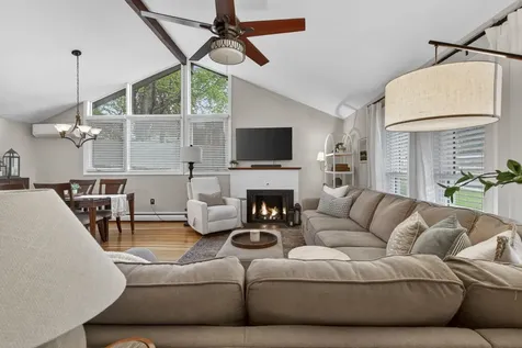 130 Colgate Road Nashua NH 03064