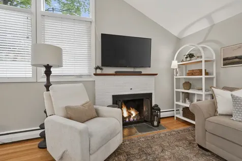 130 Colgate Road Nashua NH 03064