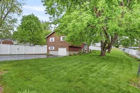 130 Colgate Road Nashua NH 03064