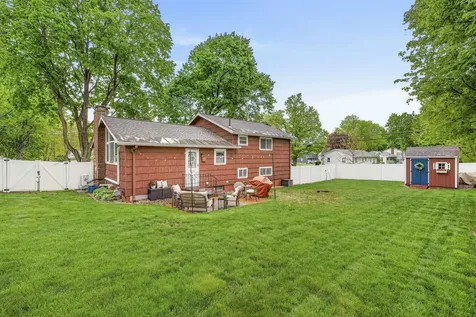 130 Colgate Road Nashua NH 03064