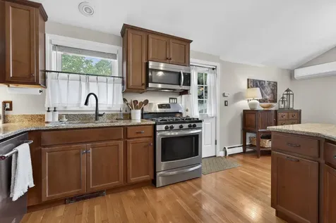 130 Colgate Road Nashua NH 03064