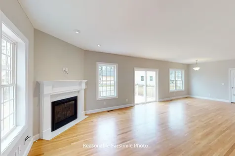 105 Lantern Drive Sandown NH 03873