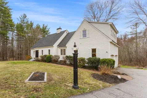 20 Smith Farm Road Stratham NH 03885
