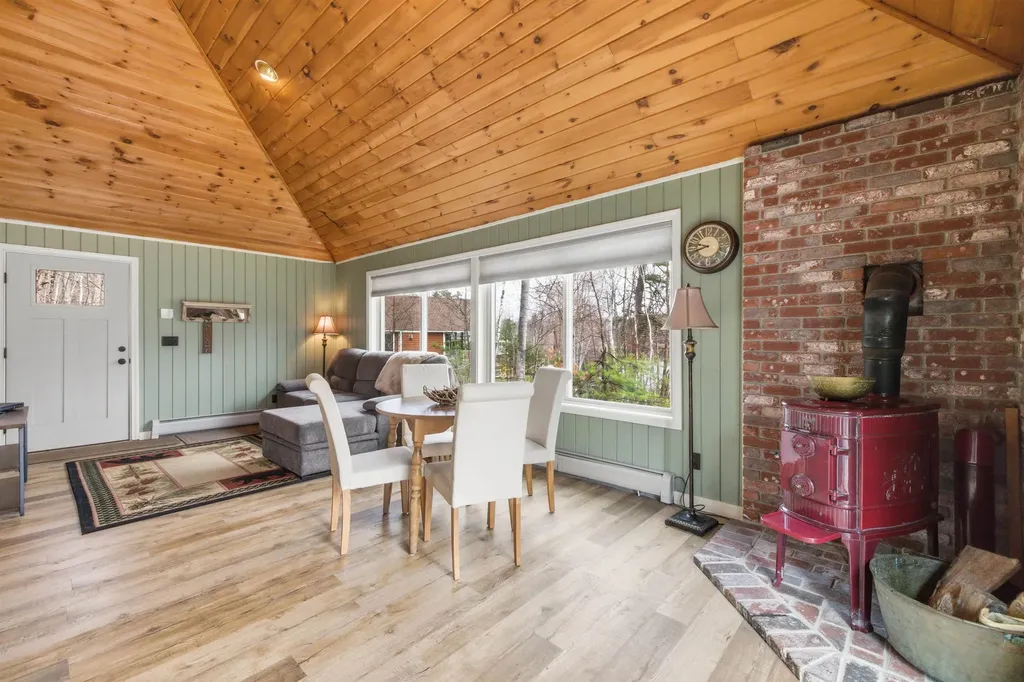 80 River Street Wolfeboro NH 03894