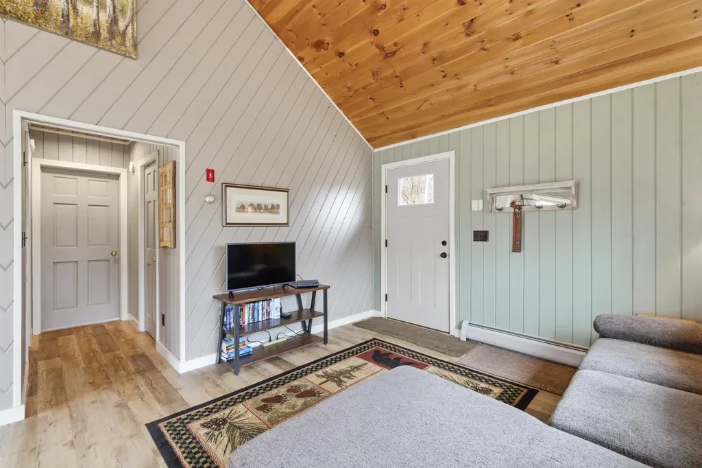 80 River Street Wolfeboro NH 03894
