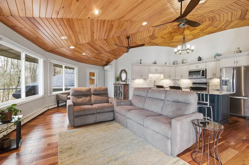 80 River Street Wolfeboro NH 03894