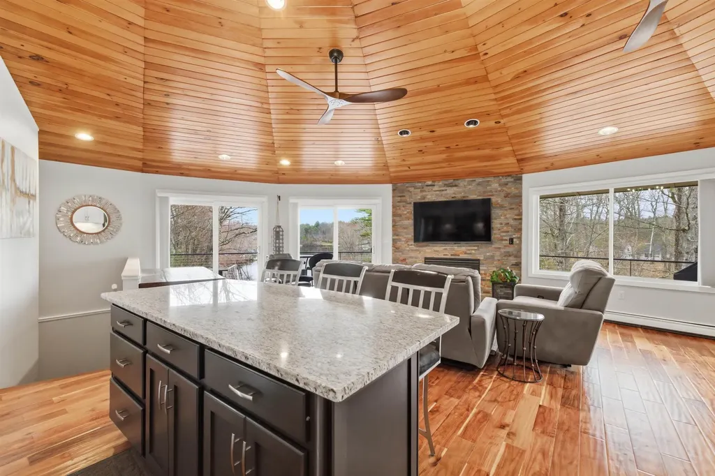 80 River Street Wolfeboro NH 03894
