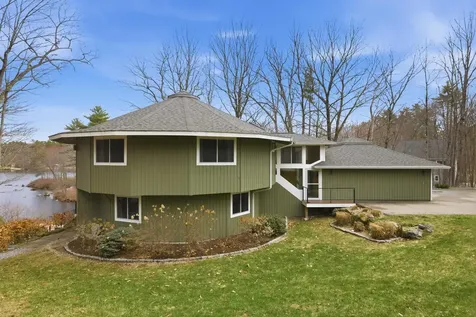 80 River Street Wolfeboro NH 03894