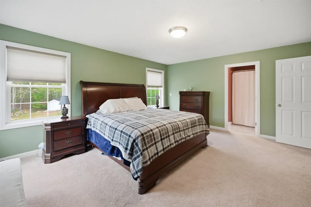 23 Phillips Road Sandown NH 03873