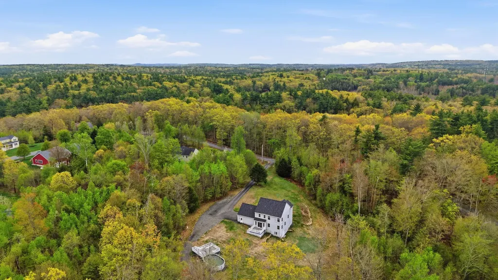 23 Phillips Road Sandown NH 03873