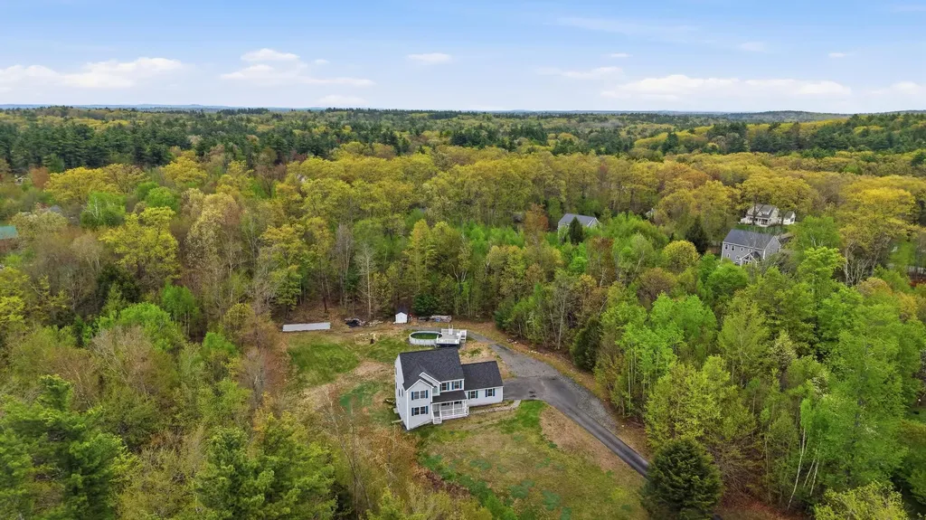 23 Phillips Road Sandown NH 03873
