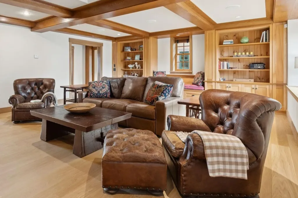 2358 Long Hill Road Woodstock VT 05091