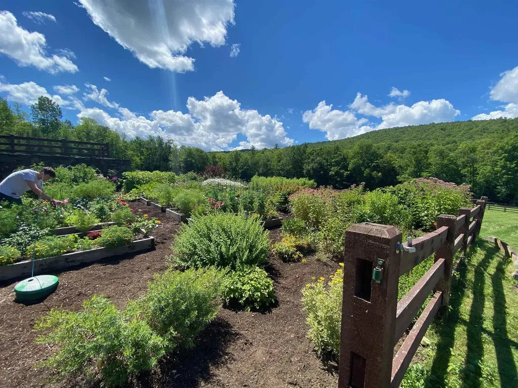 2358 Long Hill Road Woodstock VT 05091